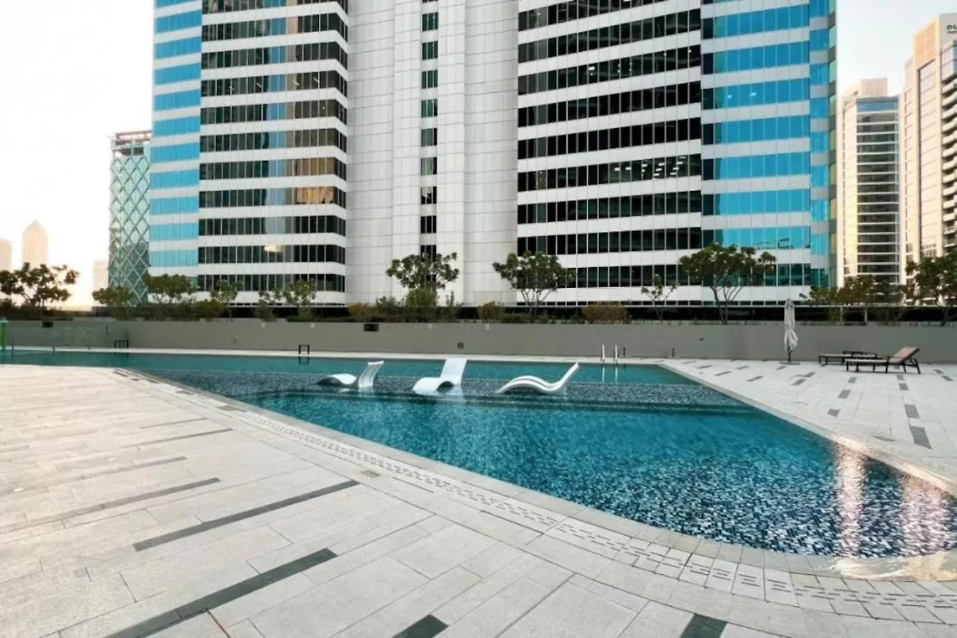 Elegant Cozy Studio Canal View Dubaï
