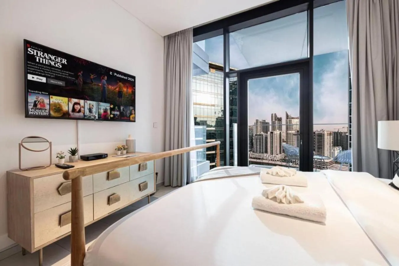 Elegant Cozy Studio Canal View Dubaï